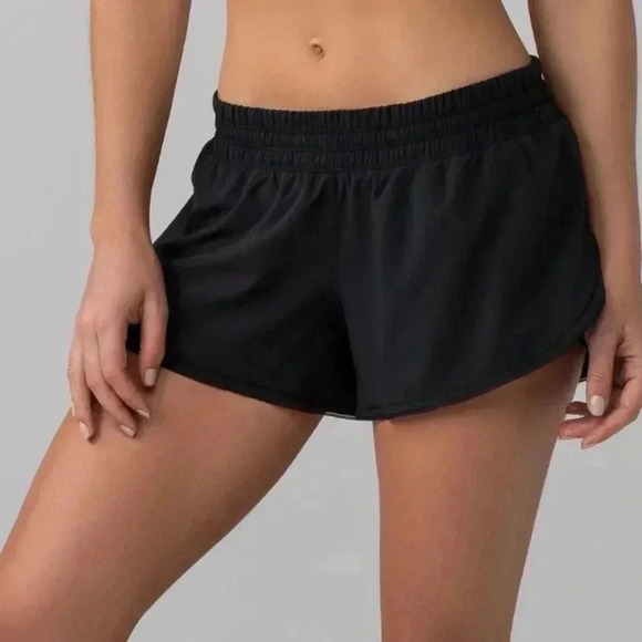 Lululemon Seek The Heat Short II (2.5") Black W7AH4S - Picture 1 of 7